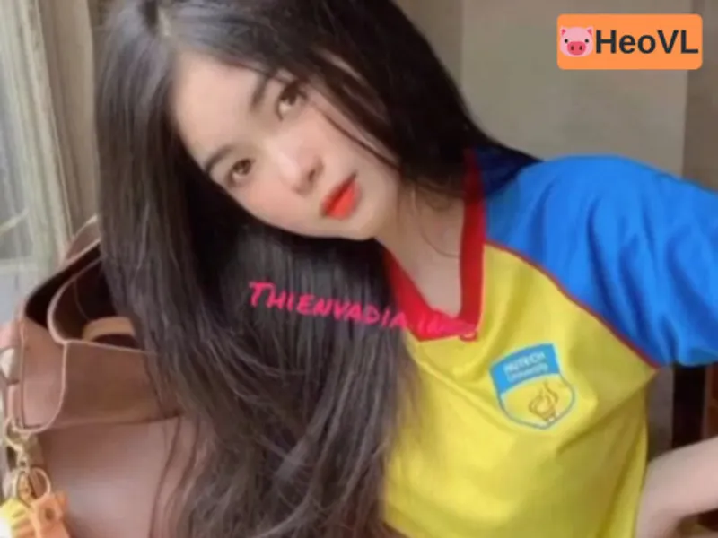 Clip nắc với nữ sinh hutech mông bự