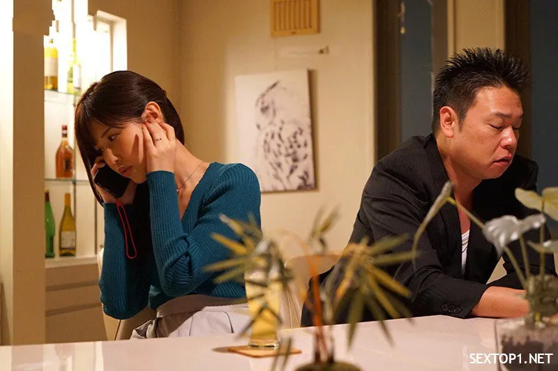 Chồng yếu, bà xã tìm đến tình nhân củ